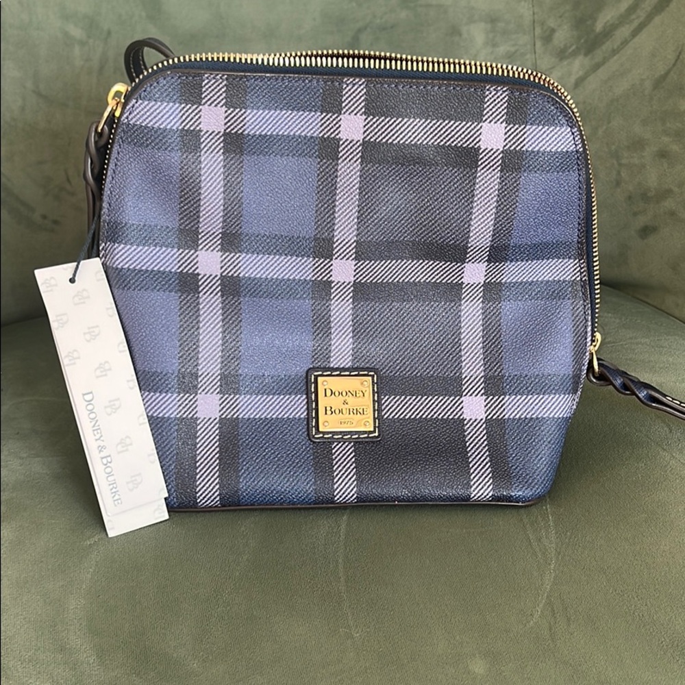 Dooney & Bourke Bag